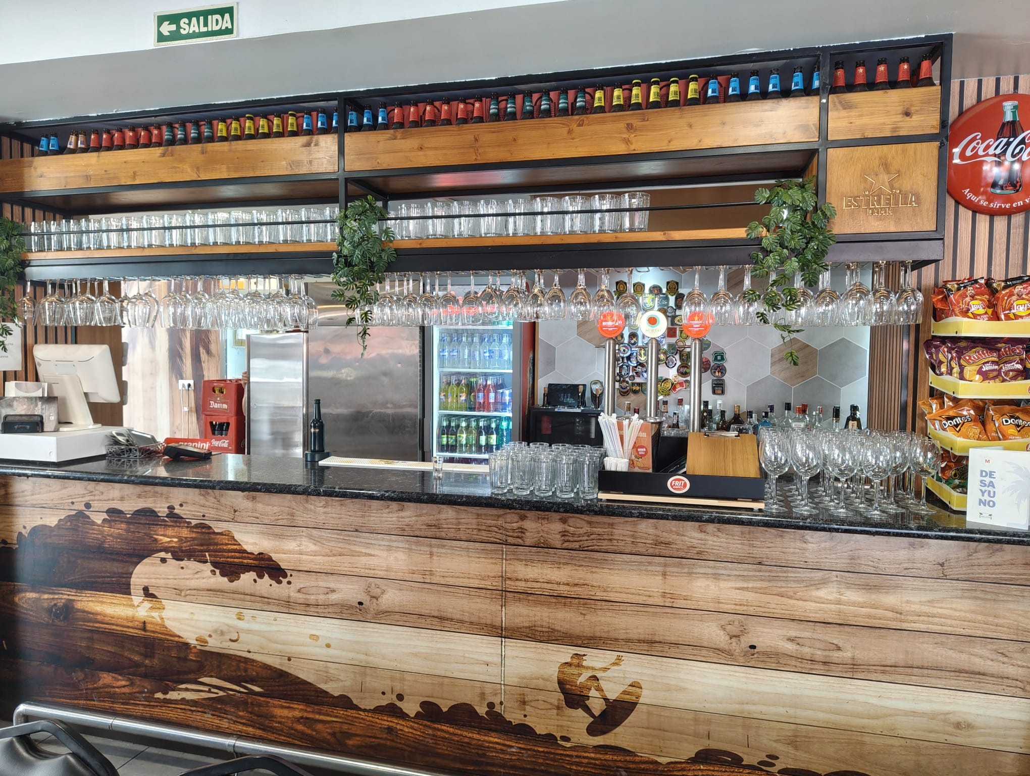 Barra y vinos del Restaurante Melvin